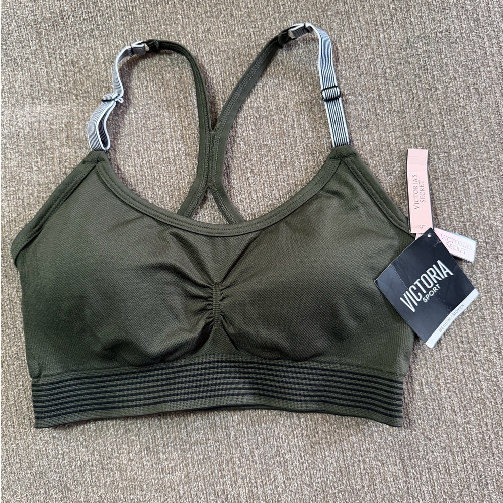 Victoria’s Secret Sport Seamless Racerback Sports Bra NWT Medium - Olive Green